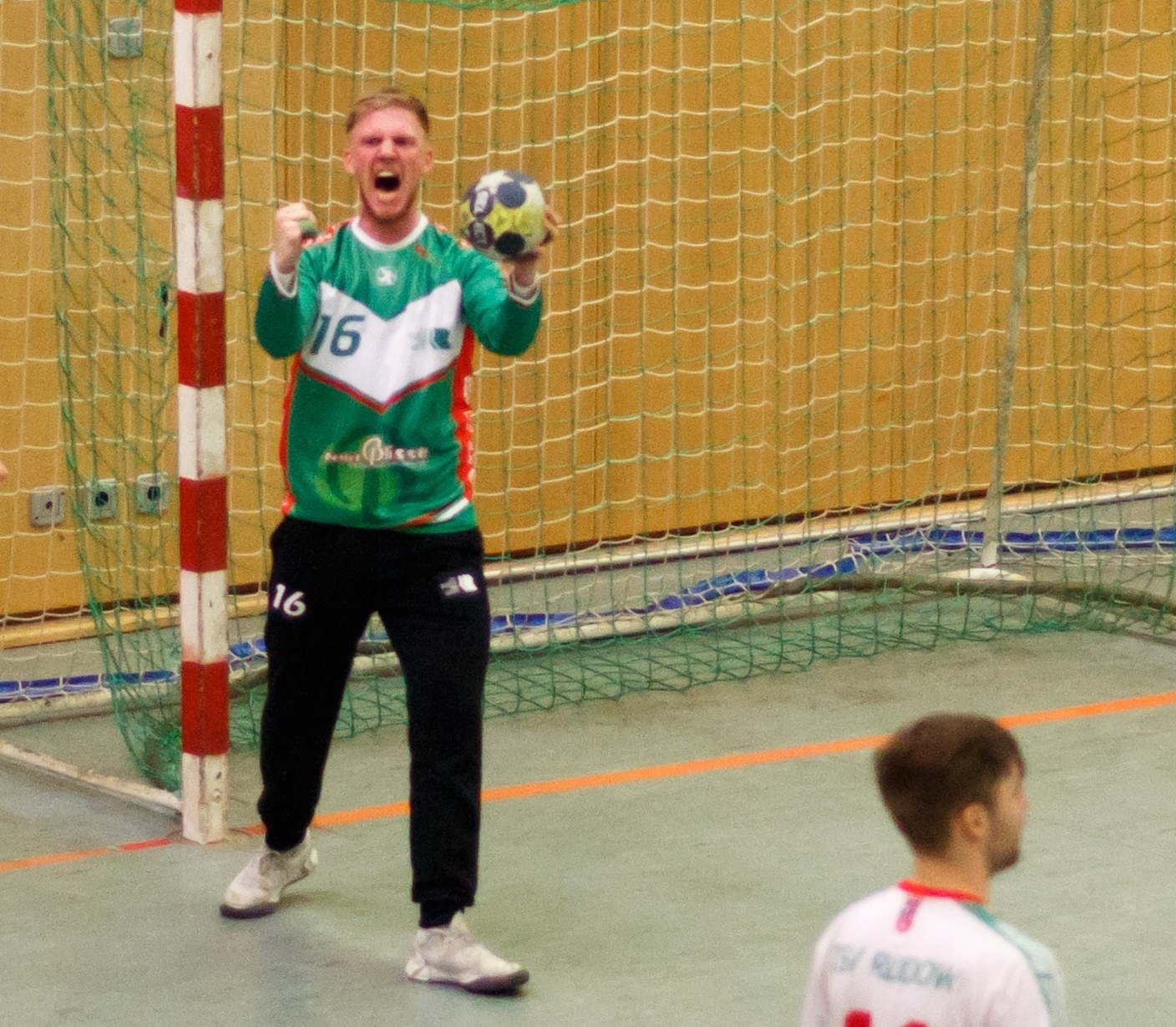 Den Tabellenführer zu Gast auf dem heiligen Parkett der Neuhofer!