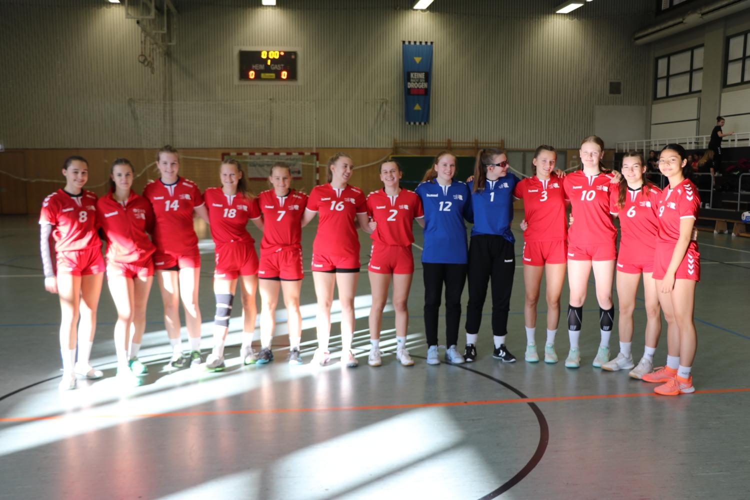 wB kämpft sich mit Arbeitssieg auf Platz 2 der OSL