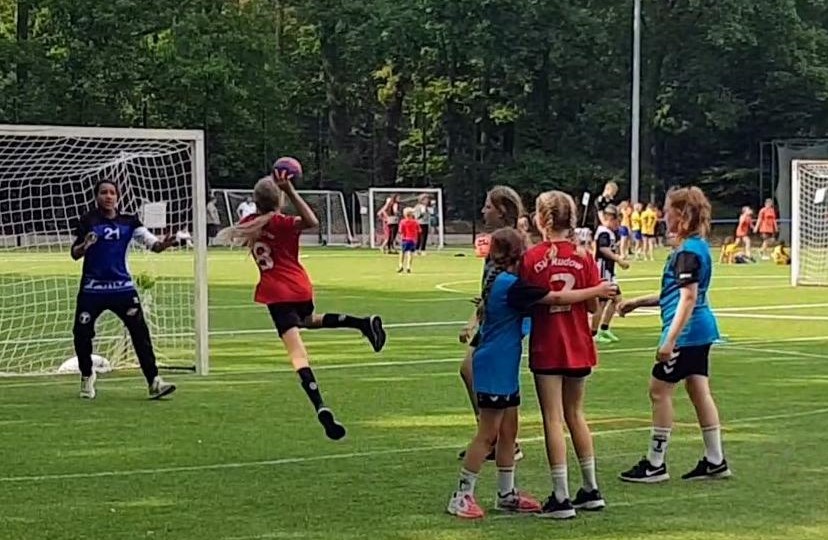 Gemischte Mannschaft aus wD II und III beim Bärlincup am Start