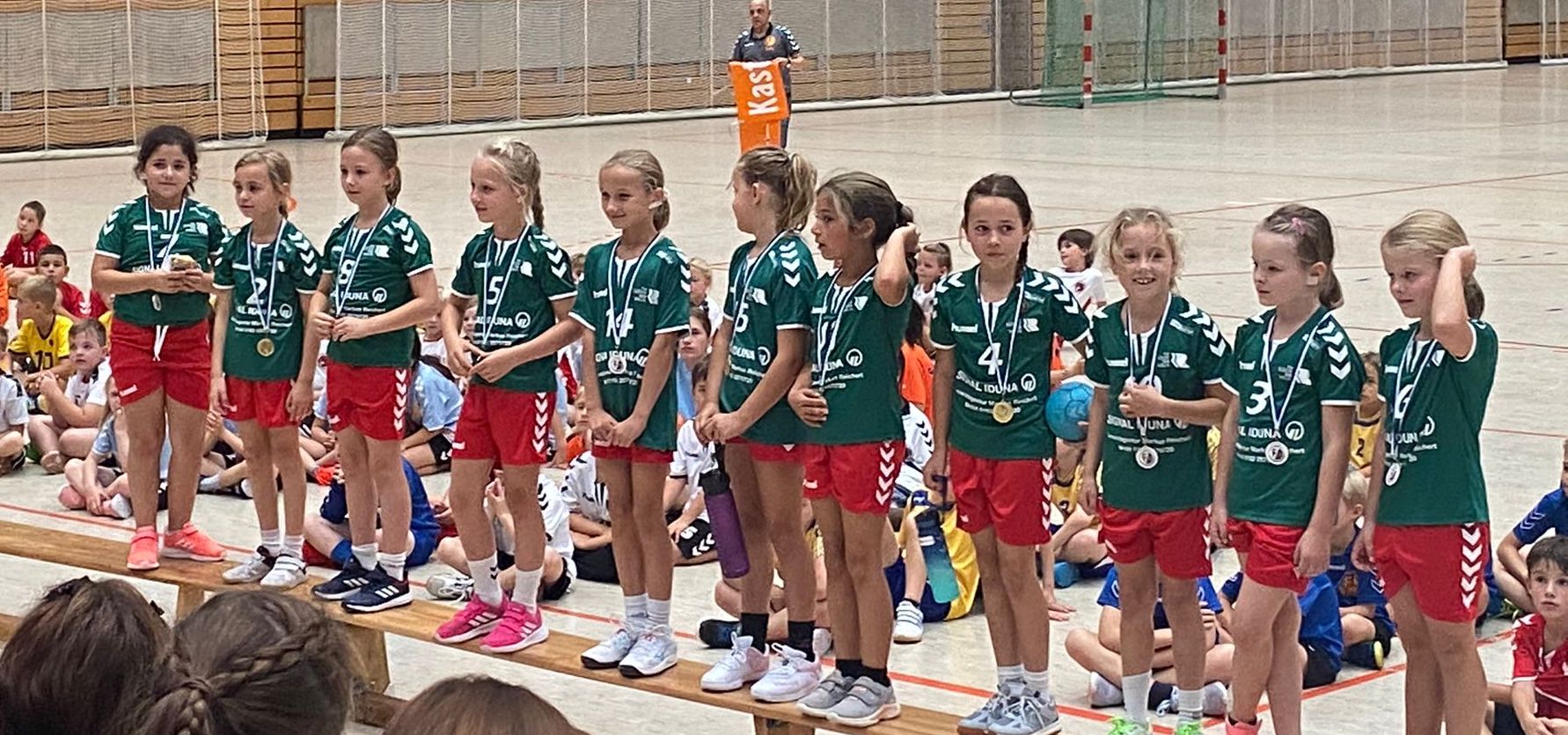 Teilnahme der weiblichen Minis am 40. Asternturnier